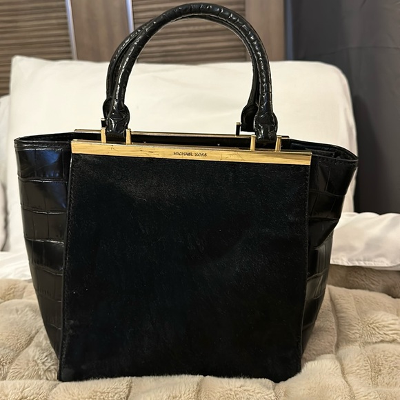 Michael Kors Handbags - Michael Kors cowhide purse
